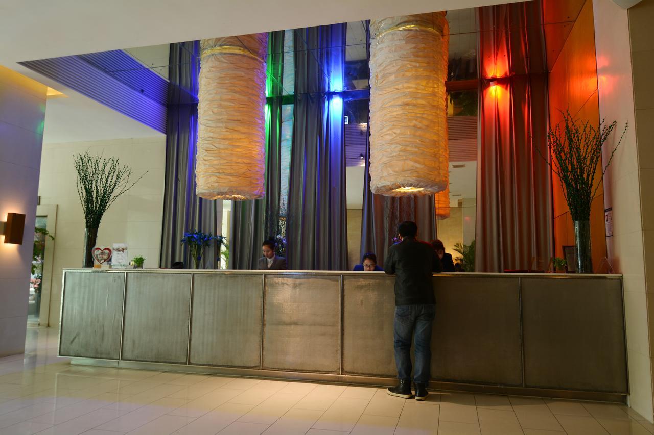 Tang'S Hotel Чънду Екстериор снимка